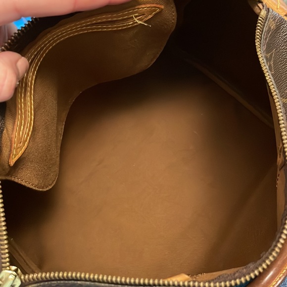 Louis Vuitton Monogram Speedy 30 - Picture 11 of 17